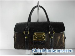 branded handbag图1