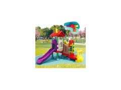 Small Plastic Playground (M11-03104)图1
