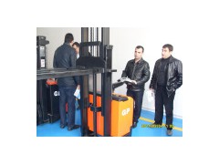 Electric Stacker (TB1525)图1