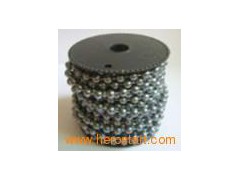 8mm smooth and  black beads in string图1