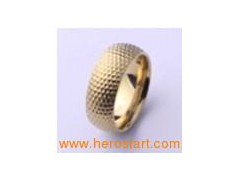 Golden tungsten ring with hammered图1
