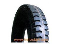 11.00-20 (Lug Pattern) Light Truck Tire图1