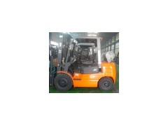 Petrol Forklift, 3 Ton Petrol / LPG Forklift Truck (CPQD30)图1
