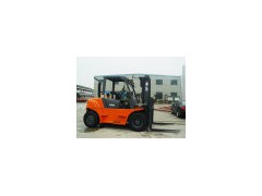 Diesel Forklift Truck 5 Ton (CPCD50)图1