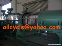 Black waste motor oil recycling plant图1